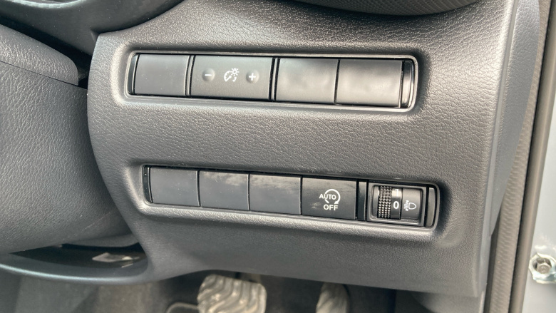 Nissan Juke 1.0 DiG-T N-Connecta 5dr DCT Petrol Hatchback